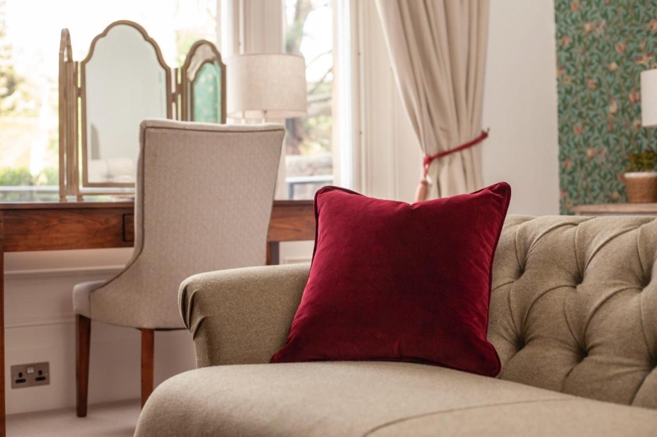 The Roseate Edinburgh - Small Luxury Hotels Of The World Εξωτερικό φωτογραφία A cushion