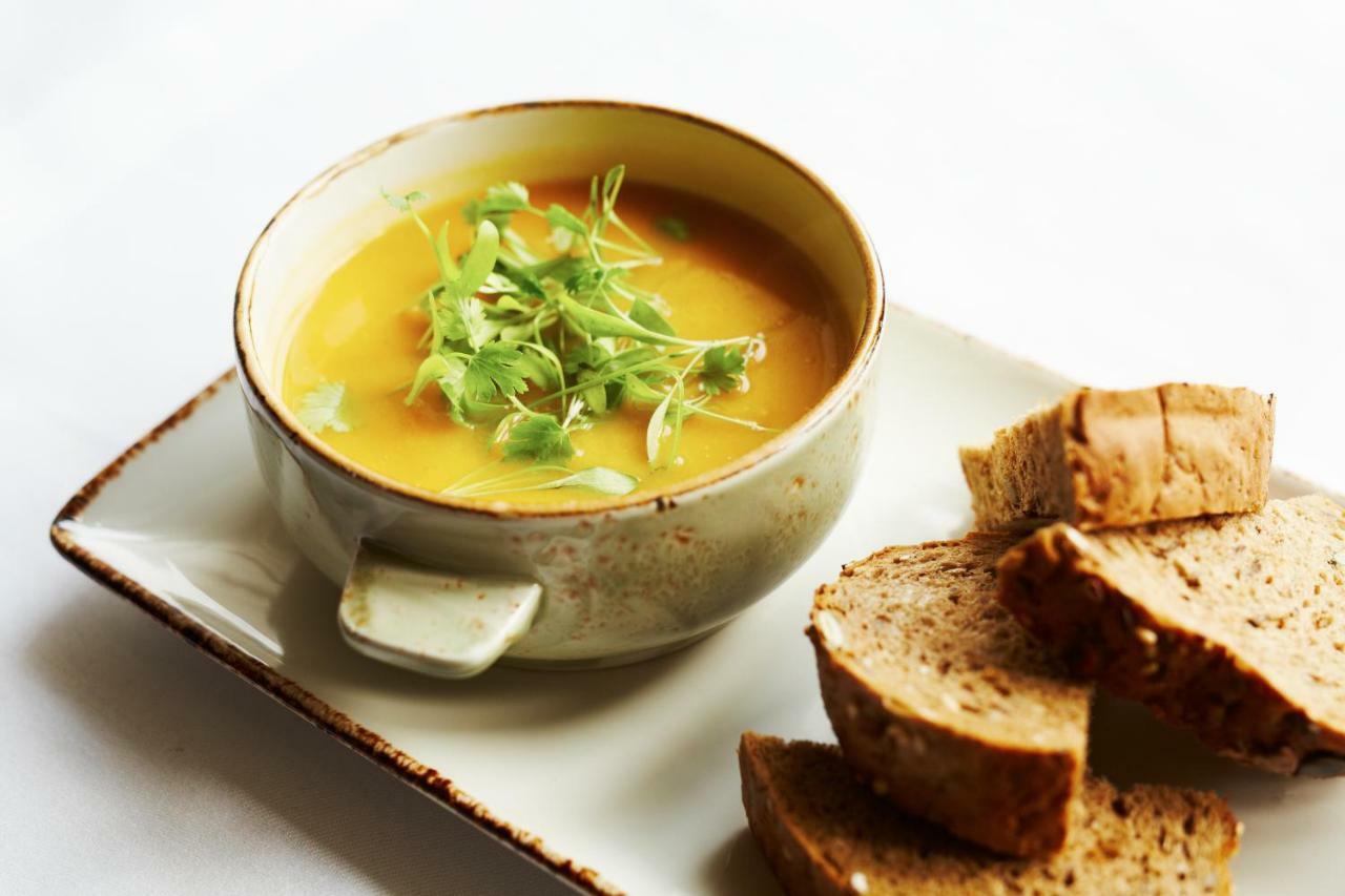 The Roseate Edinburgh - Small Luxury Hotels Of The World Εξωτερικό φωτογραφία A bowl of carrot and coriander soup